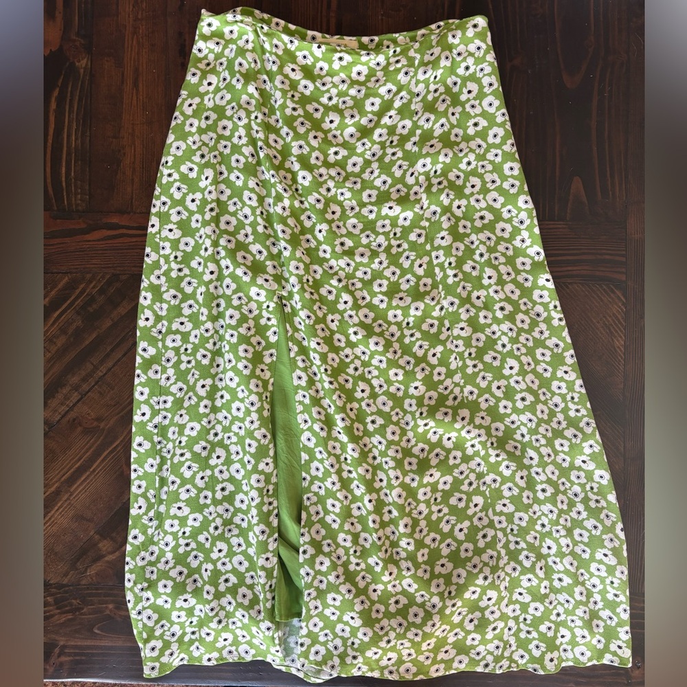 Maeve by Anthropologie Floral Midi Skirt with Slit Green size 8